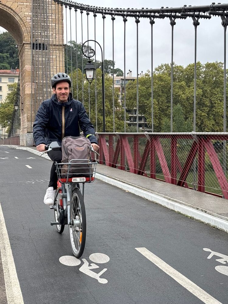 hotesse accueil lyon paris (1)