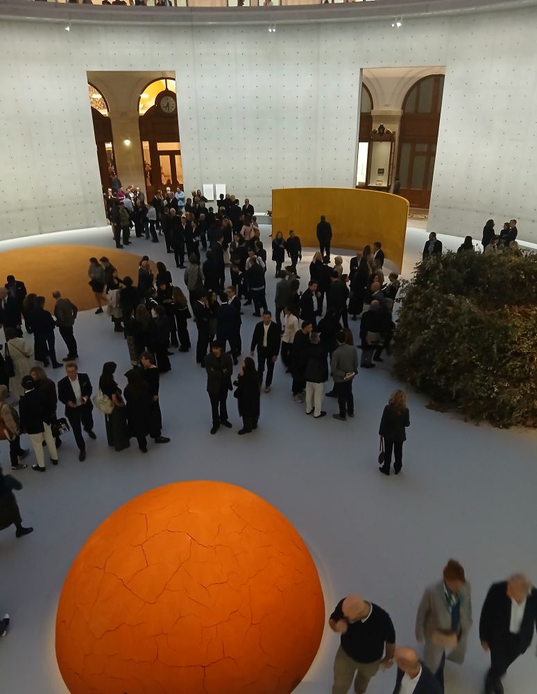 bourse du commerce - marianne international 1