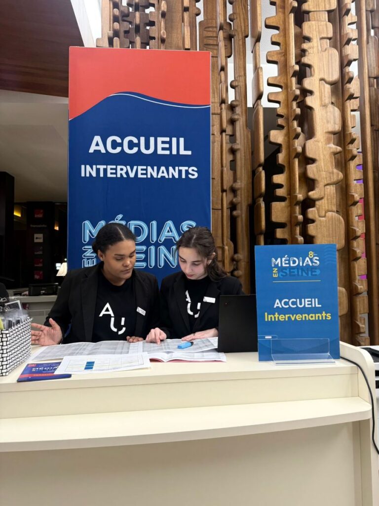 ACCUEIL EVENEMENTIEL HOTESSE MARIANNE INTERNATIONAL